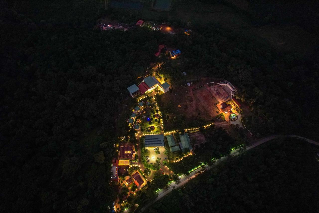 Honeydewwz Exoticaa Hotel & Resort Chikmagalur Exterior photo